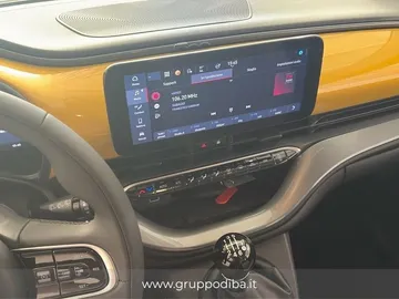 Car image 15