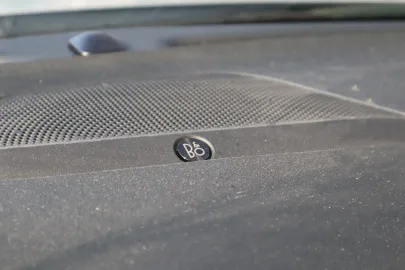 Car image 32