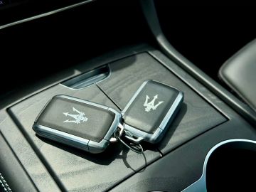 Car image 37