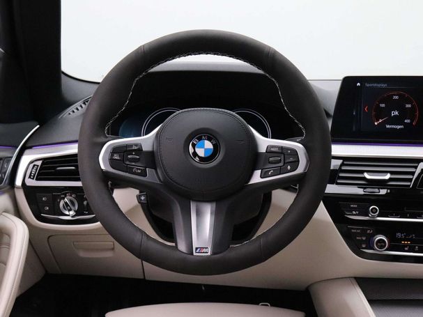 BMW 520i Touring 135 kW image number 25