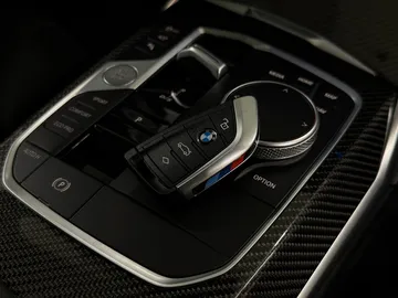 Car image 36