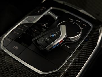 Car image 36
