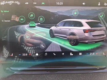 Car image 25