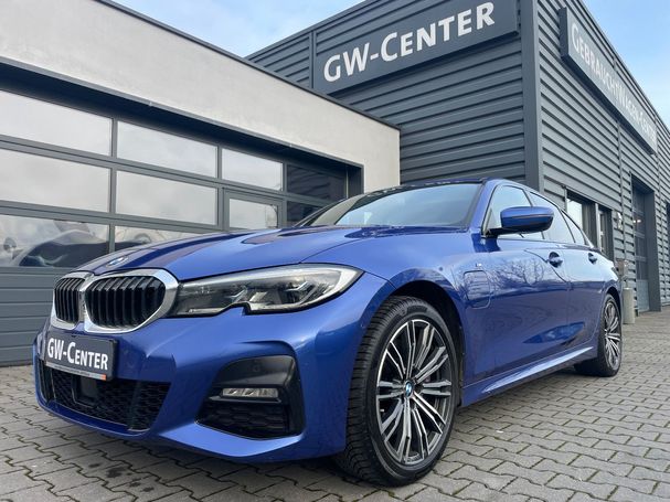 BMW 330 e M Sport 215 kW image number 1