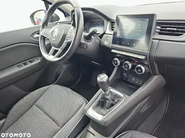 Car image 30
