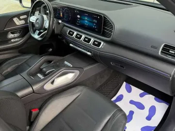 Car image 34