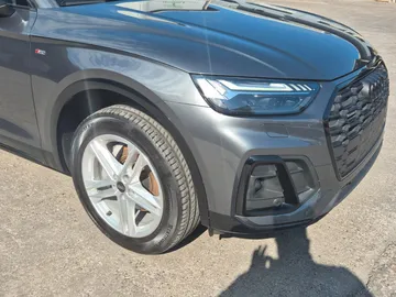 Car image 32
