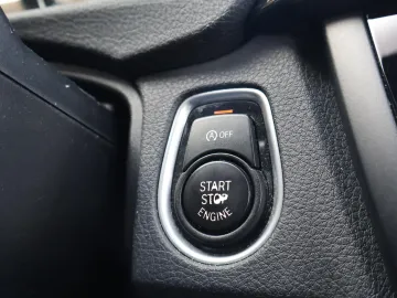 Car image 44