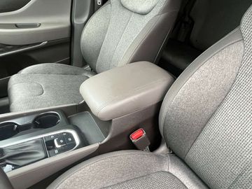 Car image 37