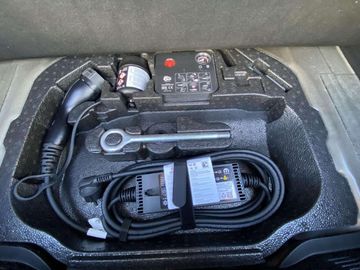 Car image 36