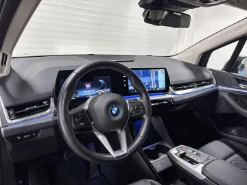 Car image 29