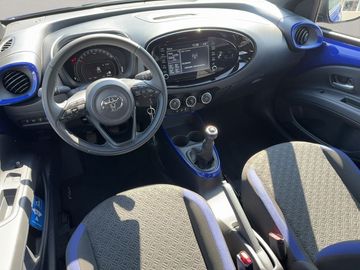 Car image 10