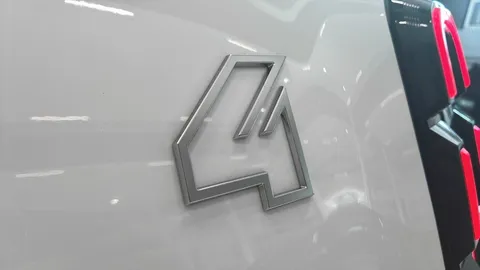 Car image 24