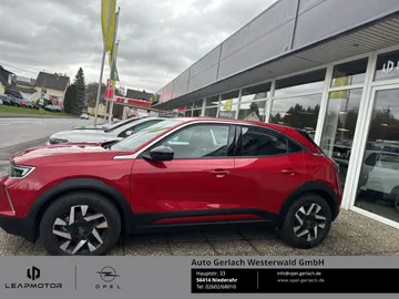 Car image 4
