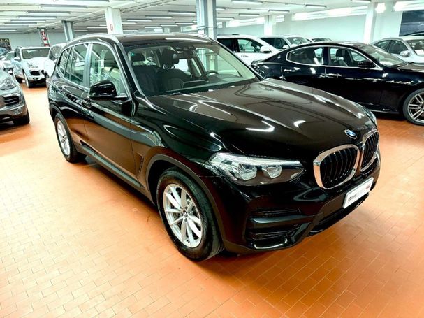 BMW X3 xDrive30e Advantage 215 kW image number 2