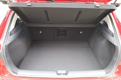 Car image 36