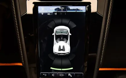 Car image 15