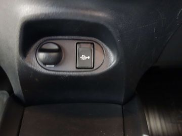 Car image 33