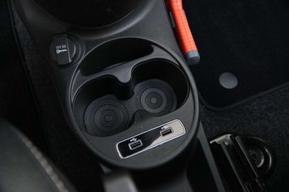 Car image 31