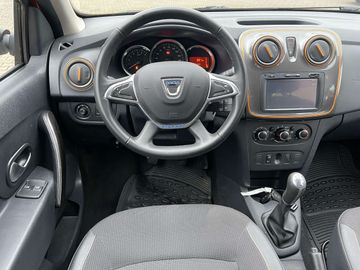 Car image 12