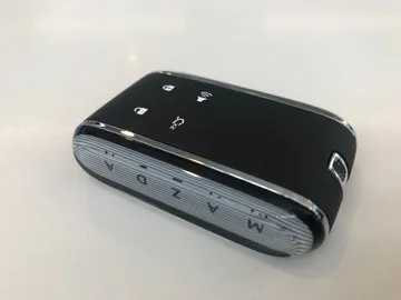Car image 30