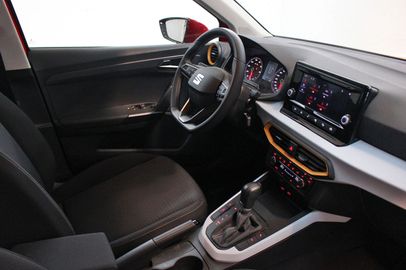 Car image 10