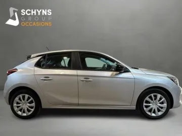 Car image 4