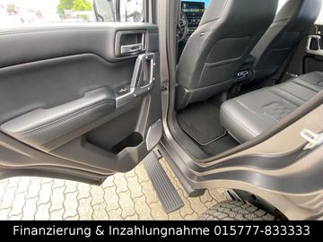 Car image 37