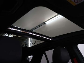 Car image 36