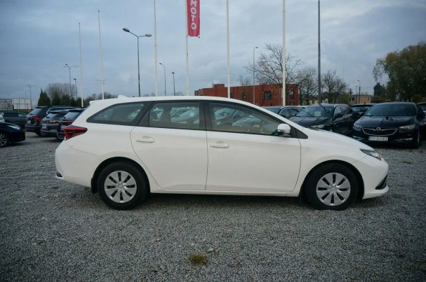 Toyota Auris 66 kW image number 3