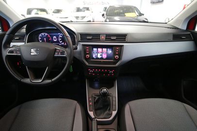 Car image 13