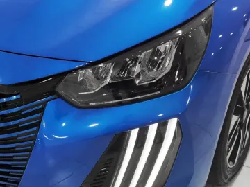 Car image 24