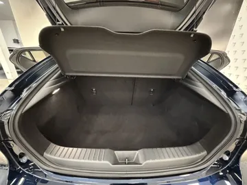 Car image 43