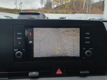 Car image 37