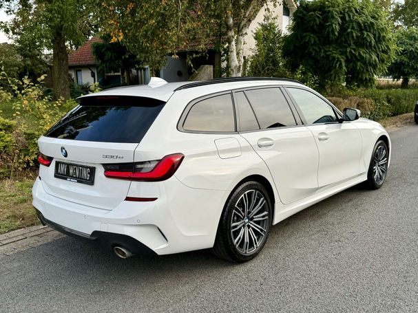 BMW 330e Touring M Sport xDrive 215 kW image number 12