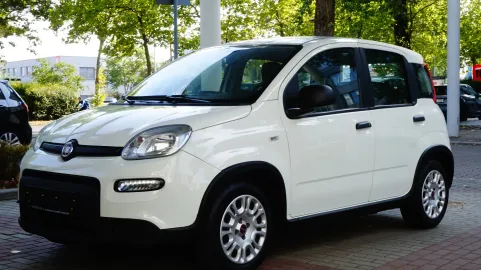 Car image 14