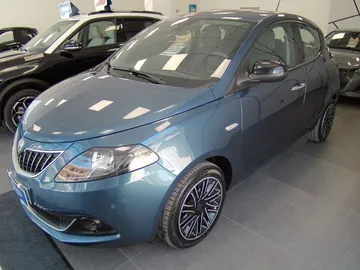 Car image 1