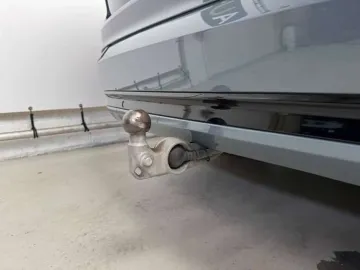 Car image 37
