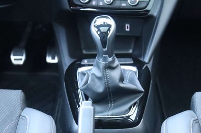 Car image 37