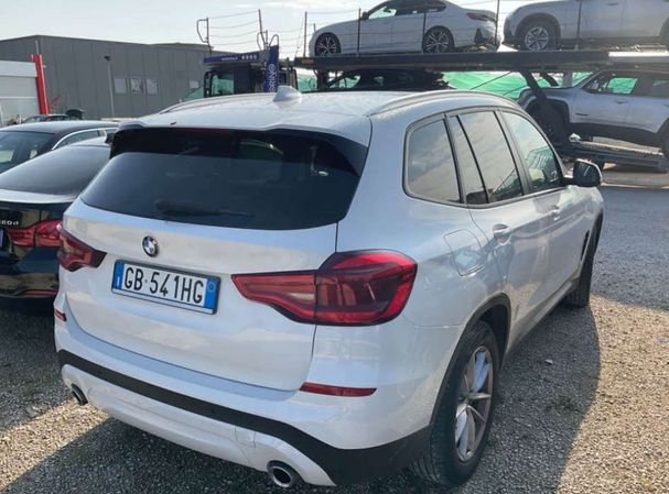 BMW X3 xDrive20d Advantage 140 kW image number 2