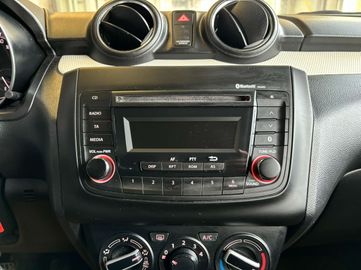 Car image 25