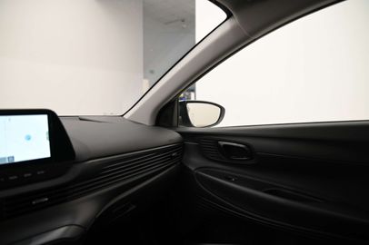 Car image 22