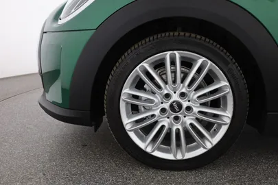 Car image 31