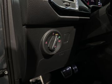 Car image 41