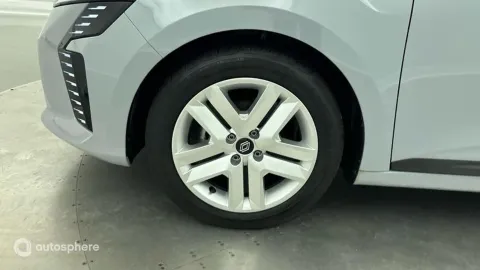 Car image 20