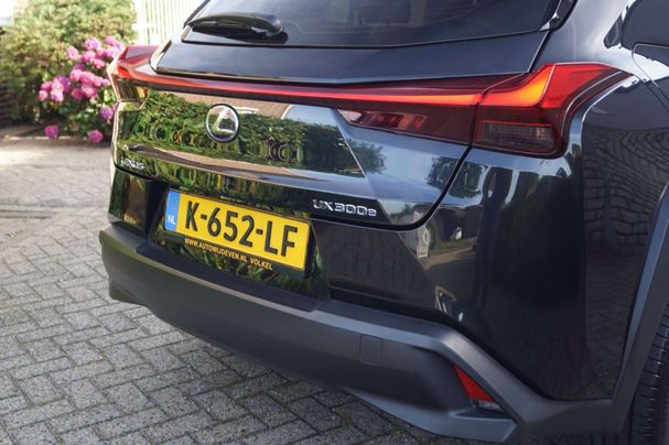 Lexus UX 300e 150 kW image number 42