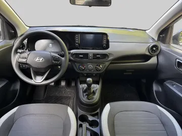 Car image 22