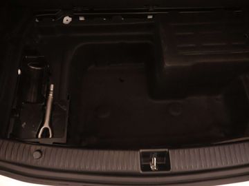 Car image 36