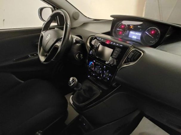 Lancia Ypsilon 51 kW image number 9