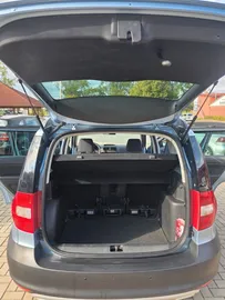 Car image 22